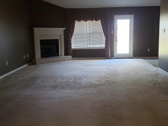 4th image of 11394 Peyton Dr