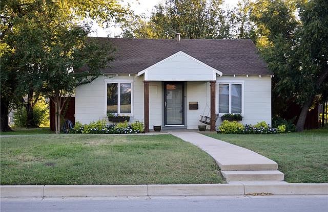 1st image of 4801 Calmont Ave