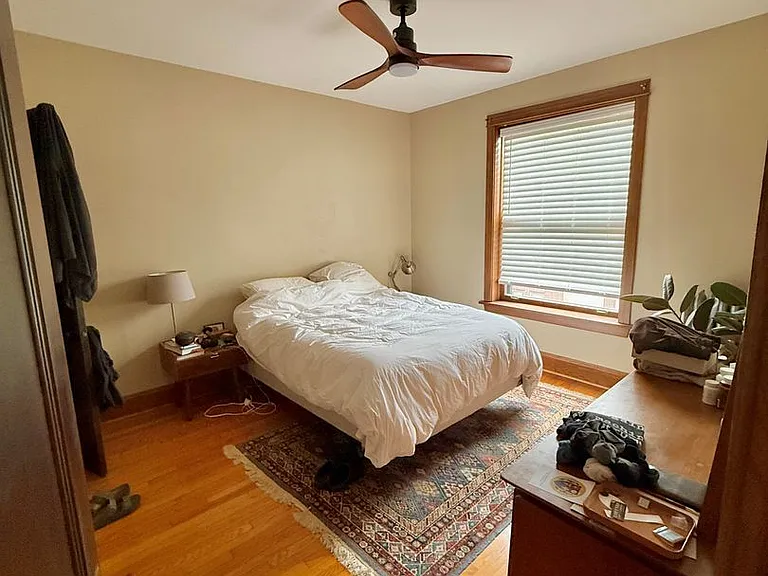 1414-1416 W Farragut Ave — Photo 8