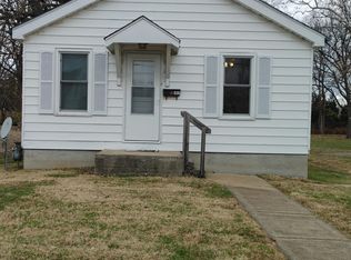 1135 Olive St, Saint Charles, MO 63301