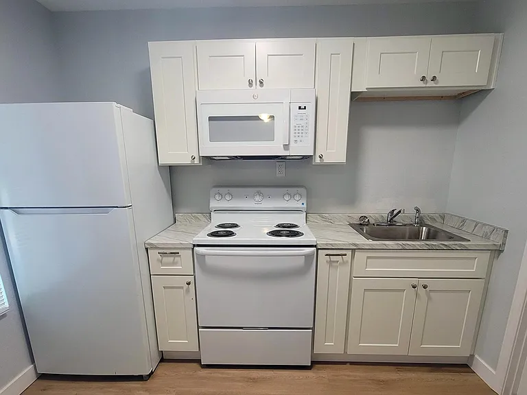 511 32nd St #5 — Photo 2