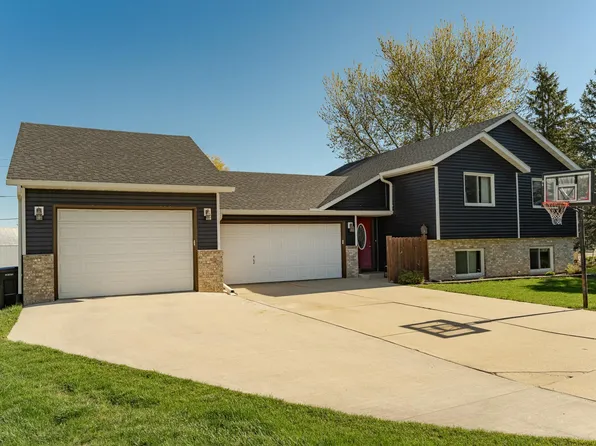192 Harrison Ave SE, Racine, MN 55967