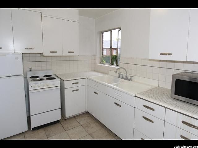 2nd image of 450 E 100 S #26