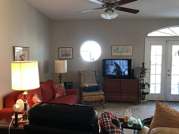 3rd image of 165 Brooks St APT 104-F