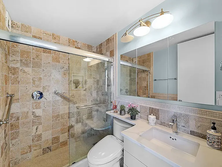 1 Irving Pl #G26D — Photo 13