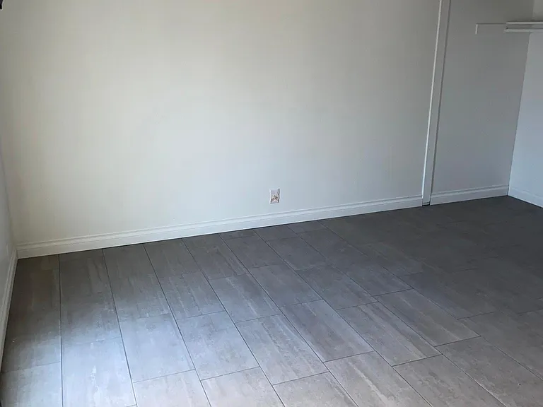 18391 Alder St — Photo 10