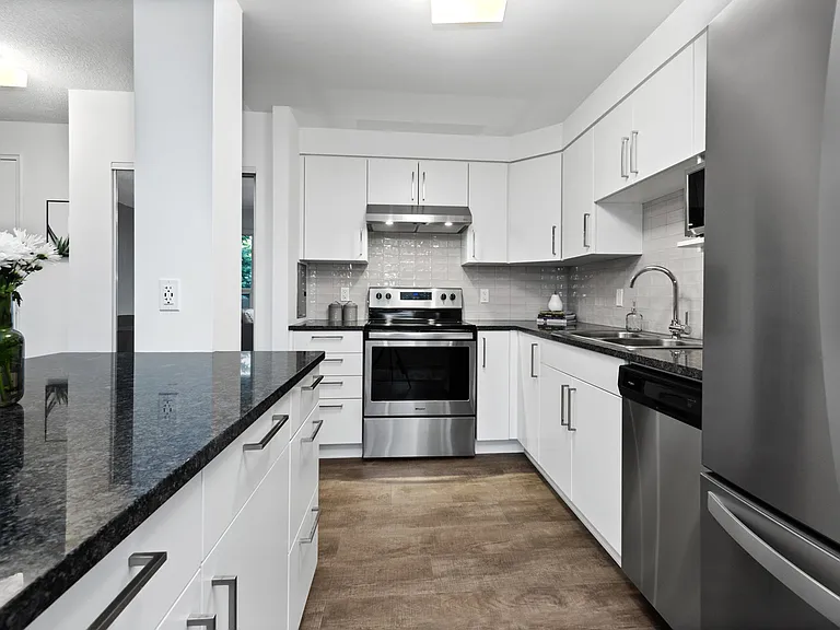58 Bayshore Dr — Photo 63
