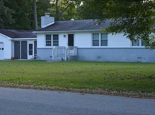 3196 S Shore Dr, Smithfield, VA 23430