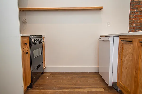 Rented by Nooklyn NYC LLC | media 19