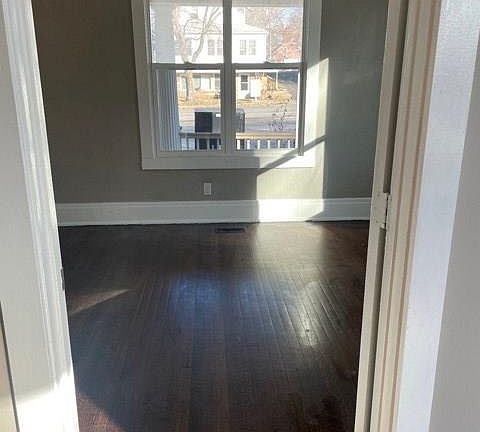 4th image of 4155 Cuming St #2