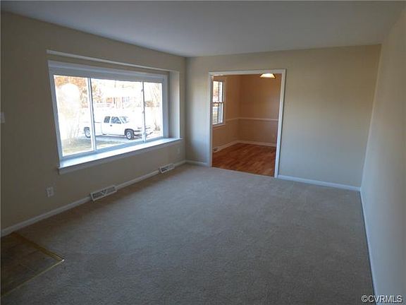 4th image of 6334 Lakeway Dr