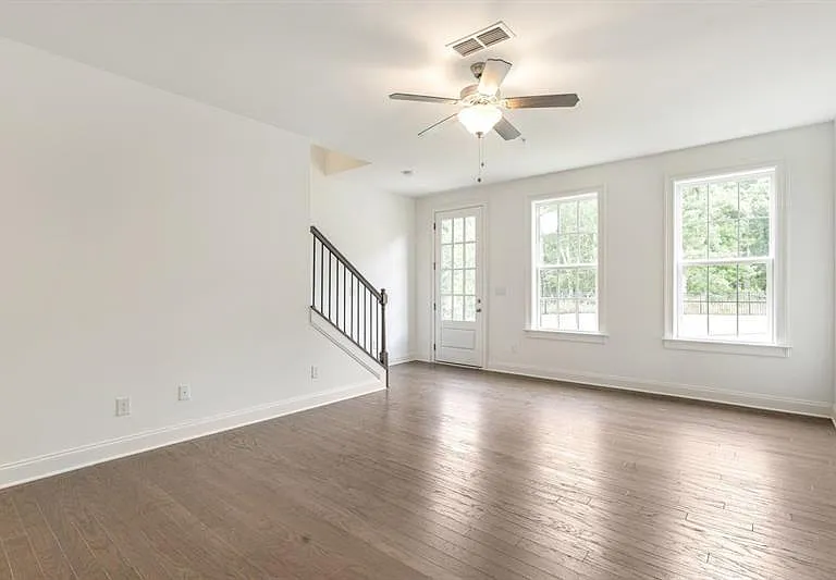 6803 Prelude Dr — Photo 3