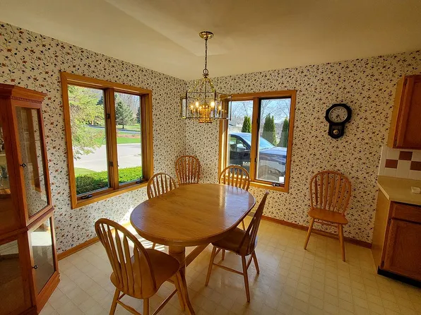 626 Meadowview Ln, Lodi, WI 53555