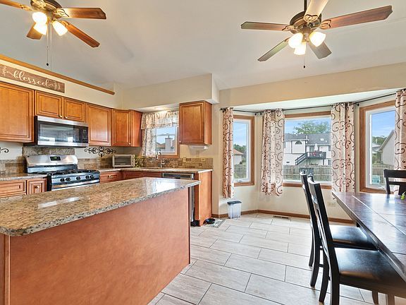 4th image of 22719 Lawndale Ave