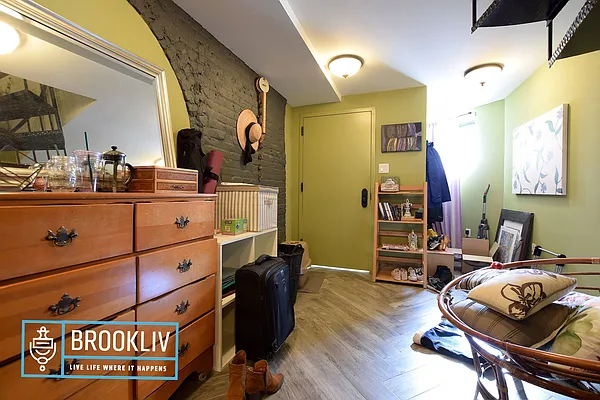 Rented by null | media 20