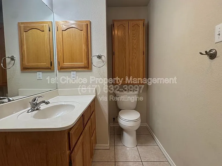 957 Austin Ct — Photo 13
