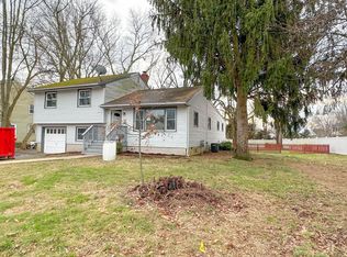 101 Lee St, Pilesgrove, NJ 08098