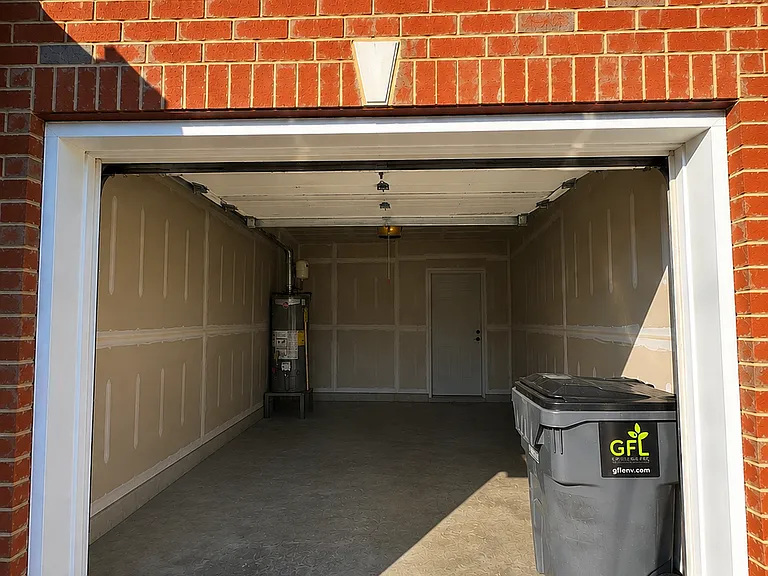 1019 Parkland Pl — Photo 4