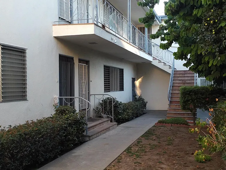2285 Chestnut Ave #3 — Photo 4