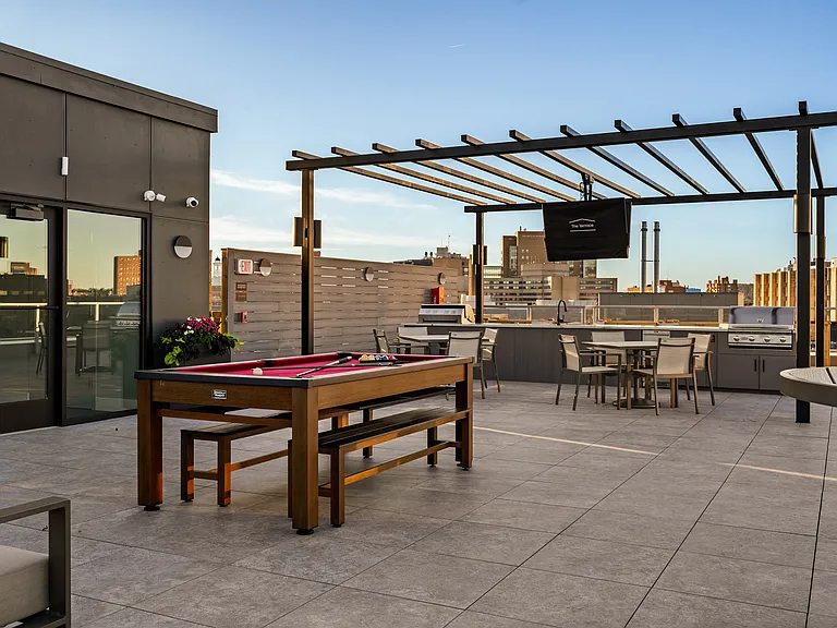Rooftop Bar & Grills