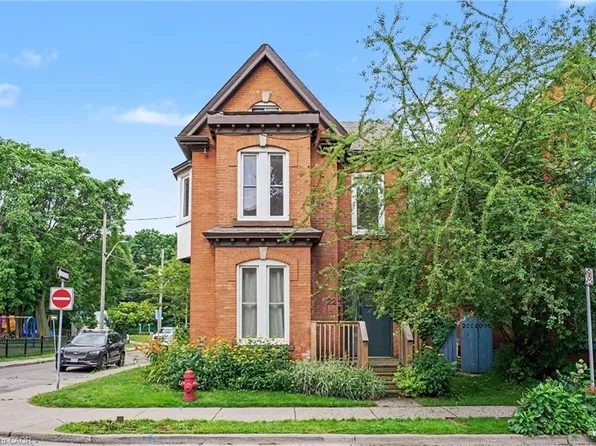 22 Stinson St, Hamilton, ON L8N 1R7