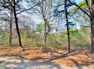 3 Briarwood Ln, West Tisbury, MA 02575