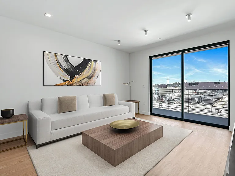 Venue Residences — Photo 101