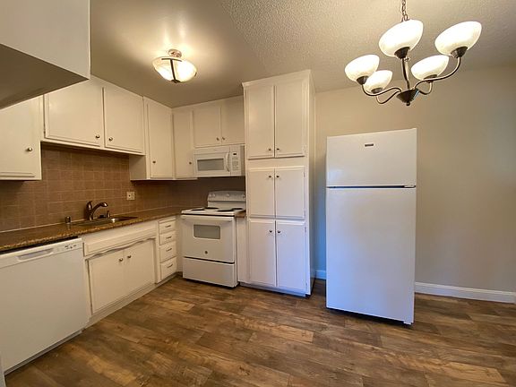 5th image of 5981-5989 Lake Crest Way #5