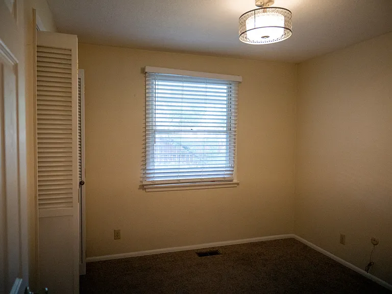 4393 W Plum St — Photo 8
