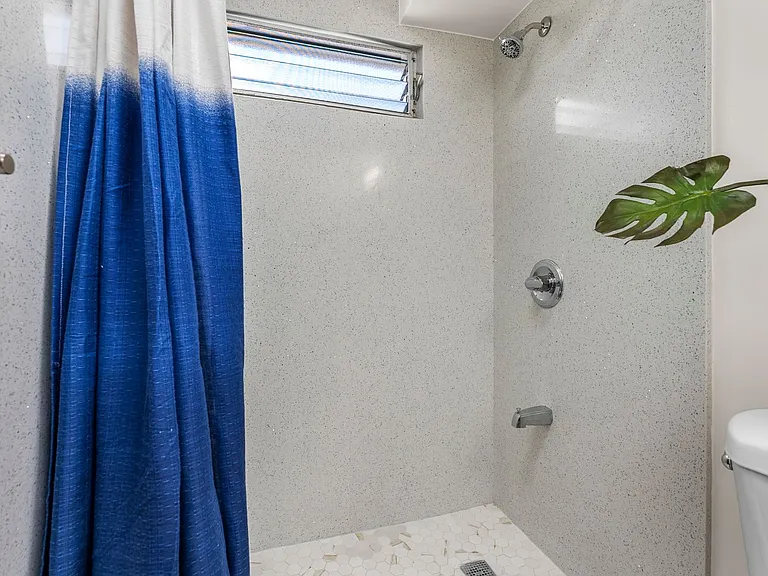 731 Amana St #703 — Photo 3