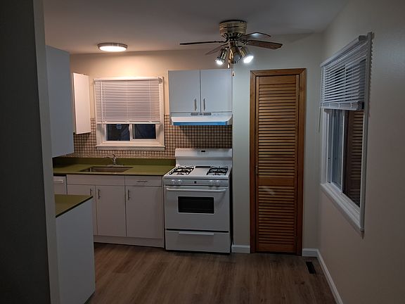 2nd image of 610 Westmoreland Dr APT B