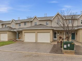 10 Holborn Ct #30, Kitchener, ON N2A 3Y9