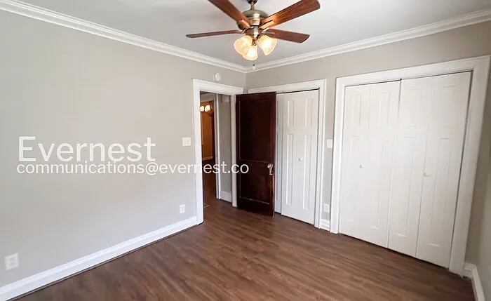 507 S Lovell Ave — Photo 11