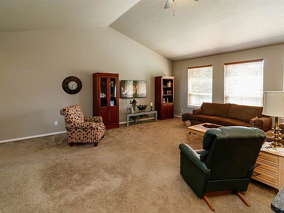 4th image of 2711 W Parkway Ave