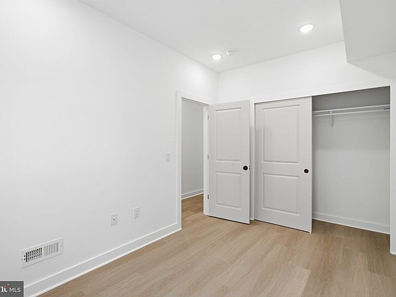 5th image of 731 W Huntingdon St #1