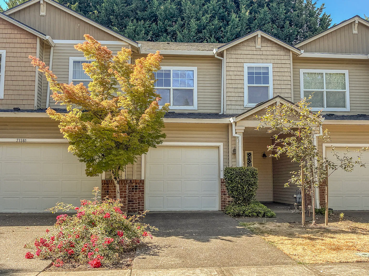 3 bed, 2.5 bath, 1388 sqft, $2,395 — Photo 1