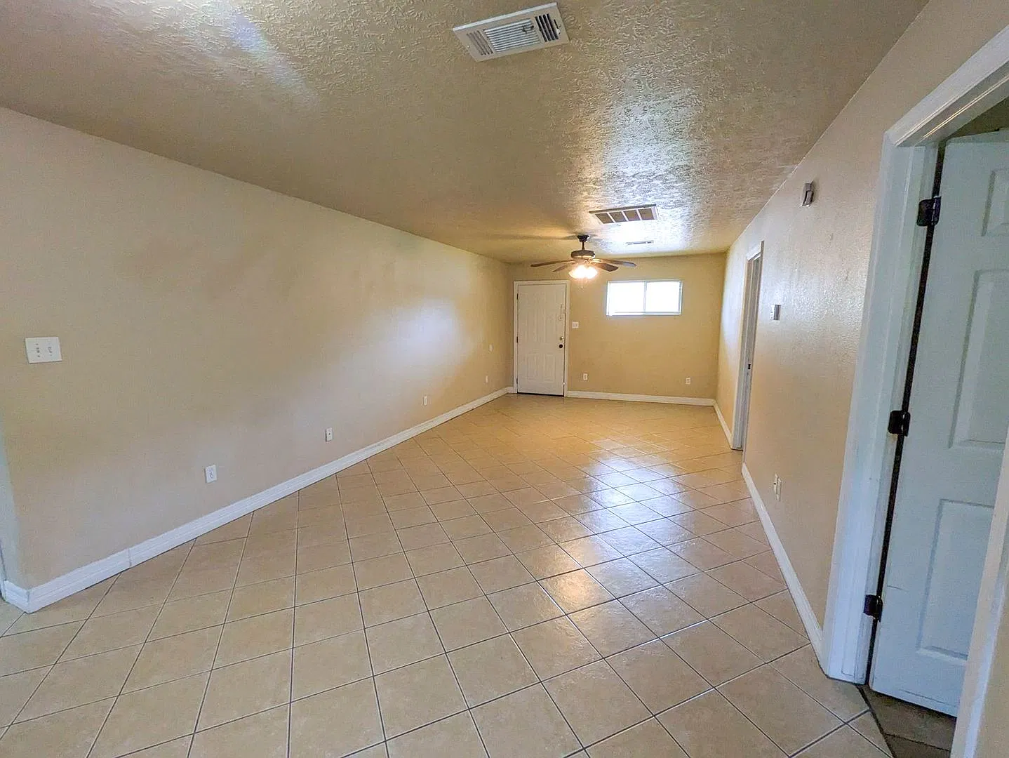 Douglas Oaks — Photo 2