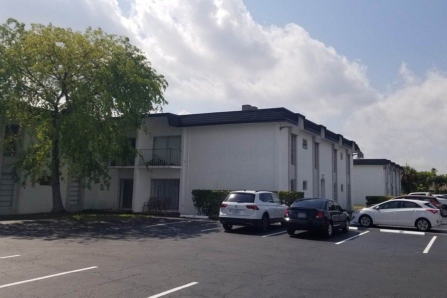 2nd image of 7232 SW 94th Pl APT E2