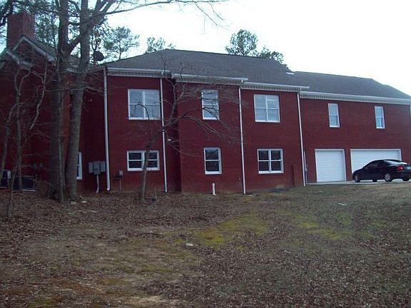 2nd image of 1000 Lake Haynes Dr NE