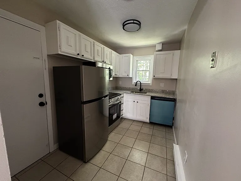 5 Stonehenge Dr #349 — Photo 9