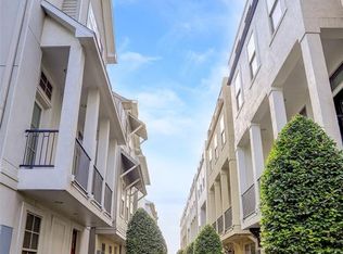 3277 Maxroy St, Houston, TX 77008