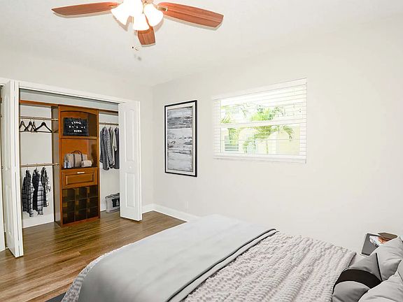 5th image of 3012 W De Leon St APT 25