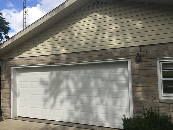 5th image of 4600 N Rosewood Ave