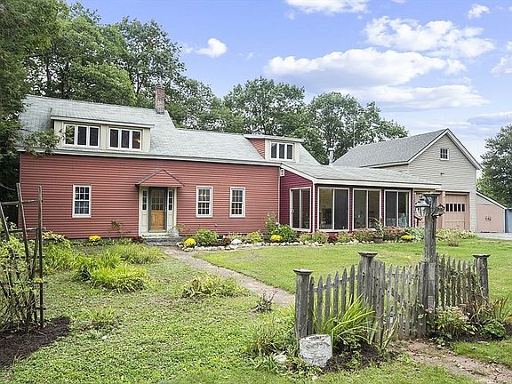 2nd image of 200 Lake Rd