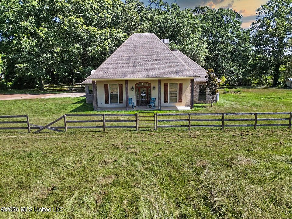 1st image of 19 Sara Ln