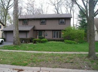 4632 Woodland Ln, Sylvania, OH
