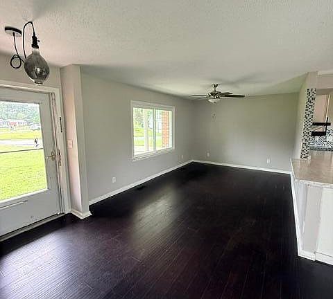 2nd image of 306 Tall Pine Rd
