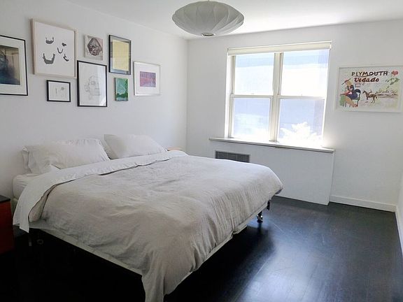 3rd image of 408 W 34th St APT 6C