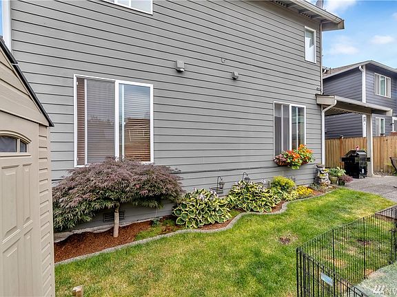 4th image of 18404 101st St E