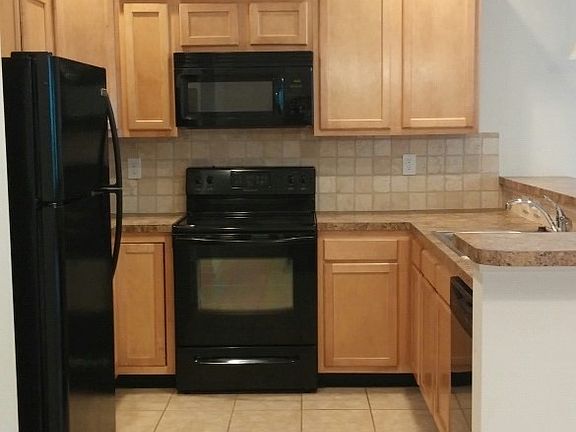 5th image of 3849 Blue Bonnet Dr #Townhome